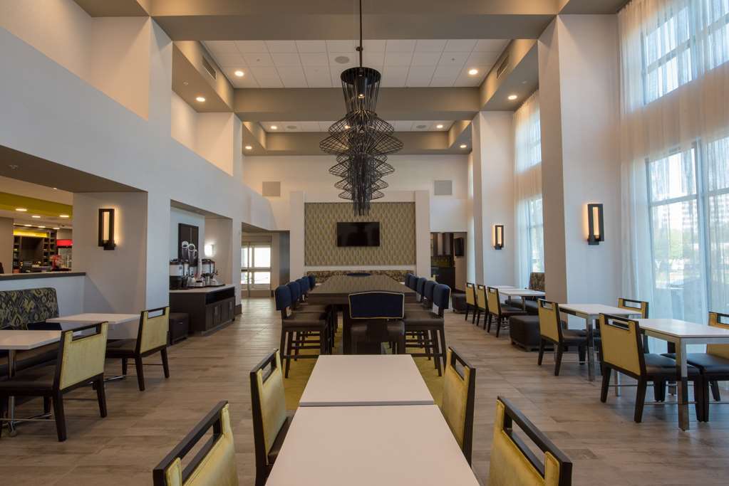 Hampton Inn & Suites Irvine/Orange County Airport Interior photo